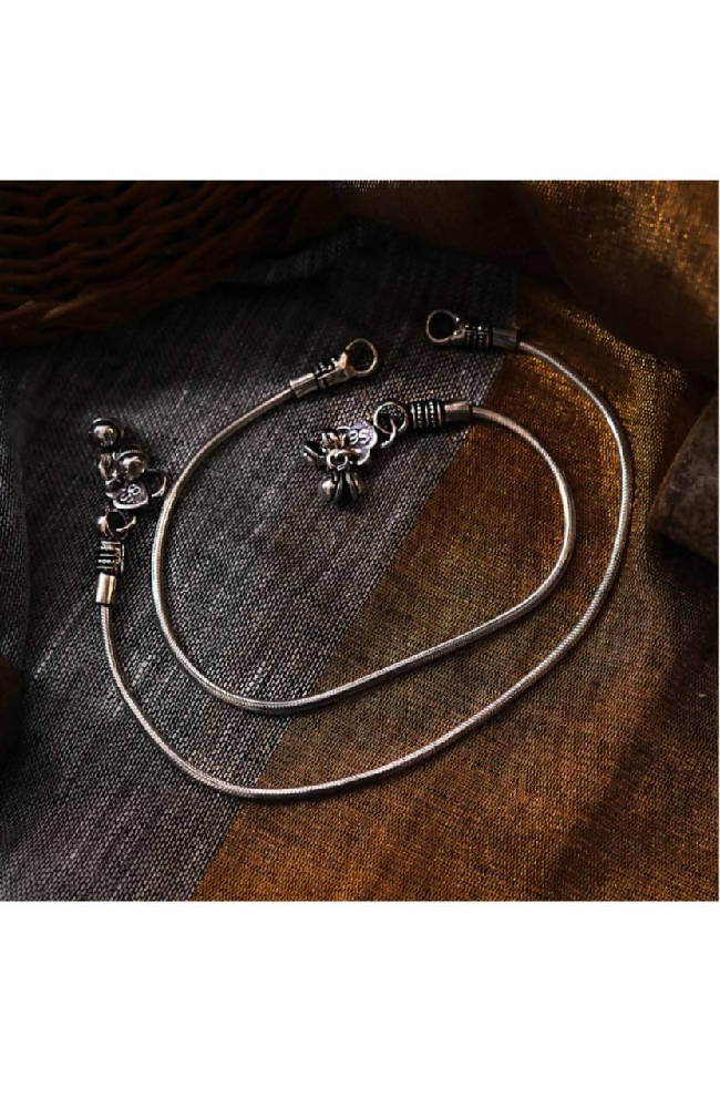 Mominos Fashion Oxidised Silver-Plated Anklets