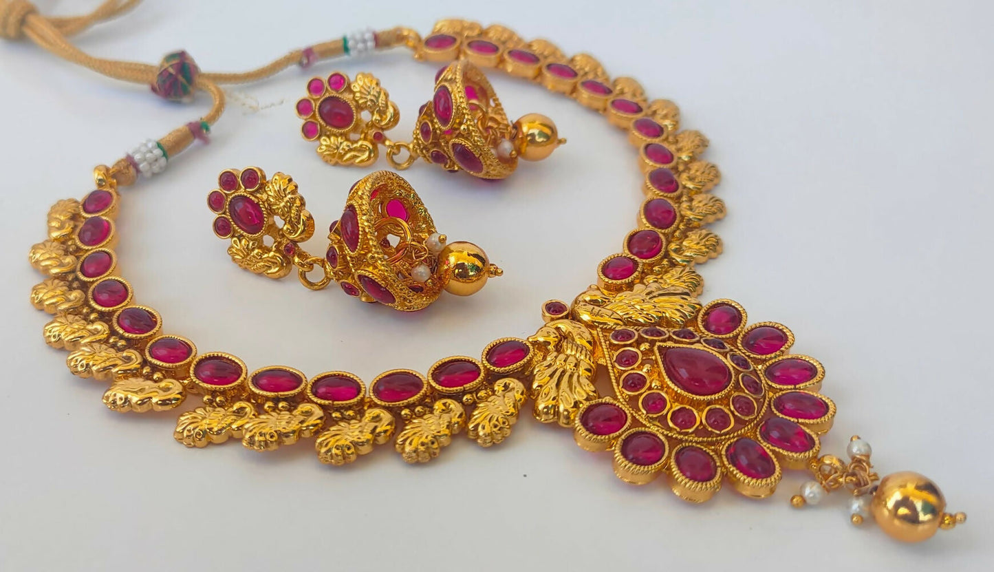Trendy Pink kemp Peacock Necklace Set