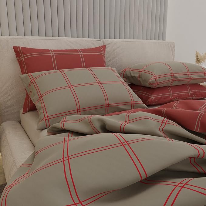 Stoa Paris Vogue Microfibre Comforter for King Size Bed with 4 Pillow Covers Colour Khaki Views Chèques