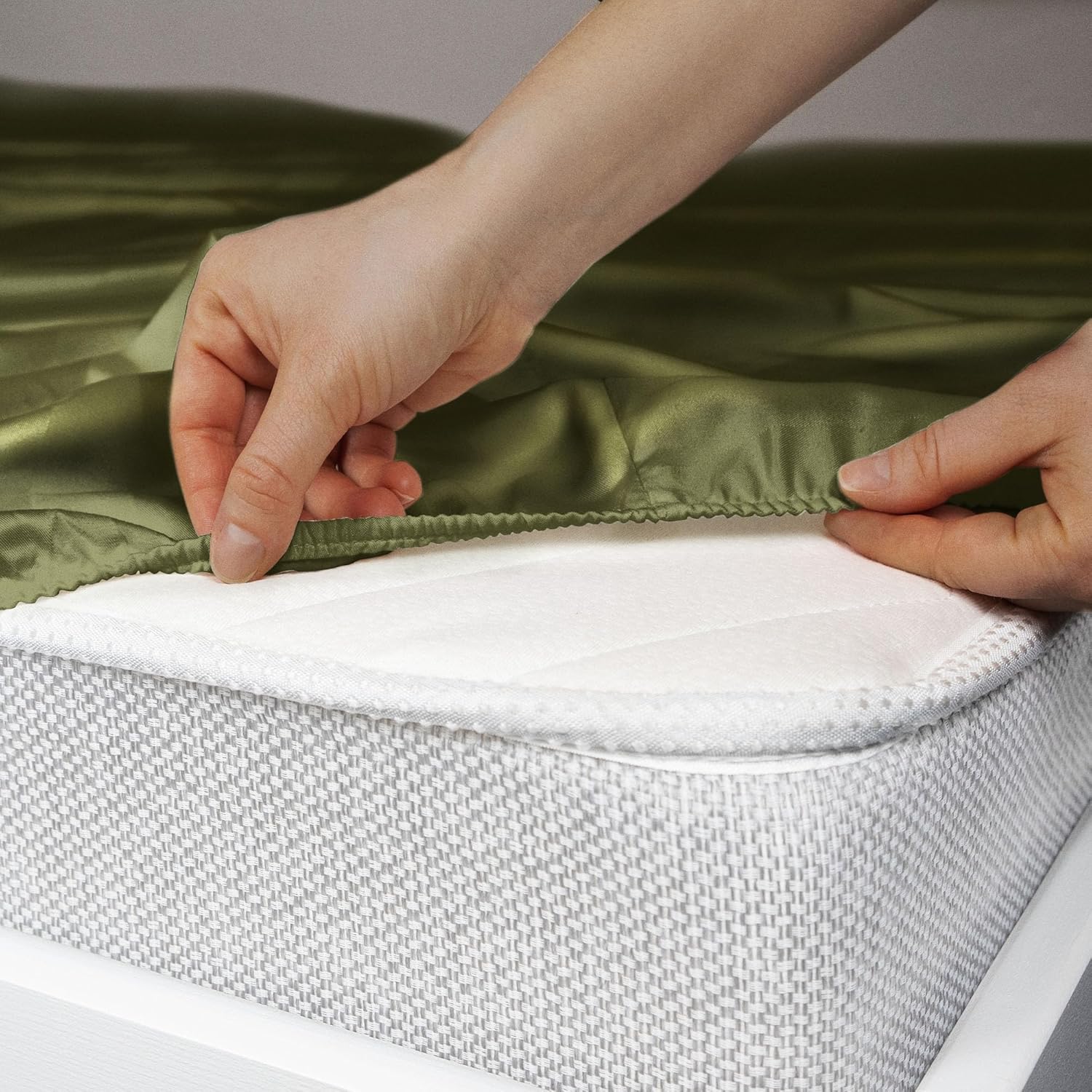 Stoa Paris Satin Elastic Fitted Bedsheets for Single Bed 300TC Premium 1 Pillow Cover Colour Olive Oasis