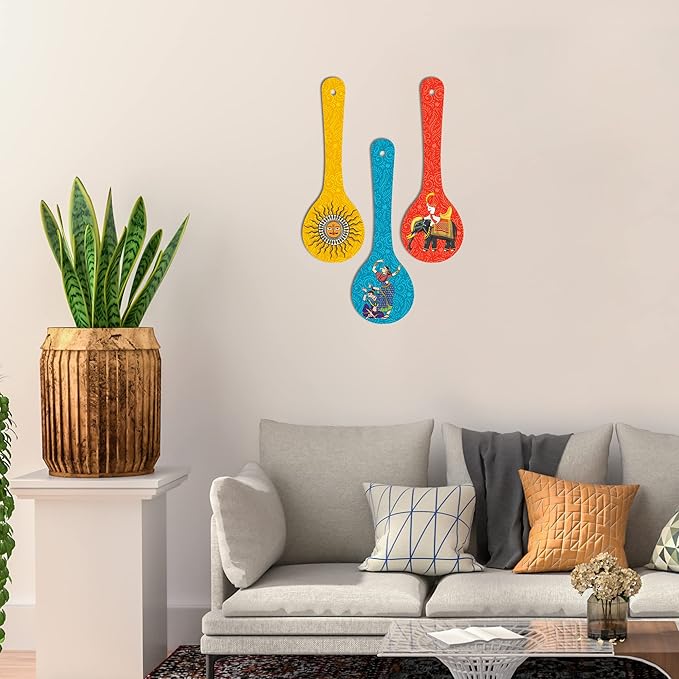 Artvibes Madhubani Art Wooden Wall Hanger for Home | Set of 3