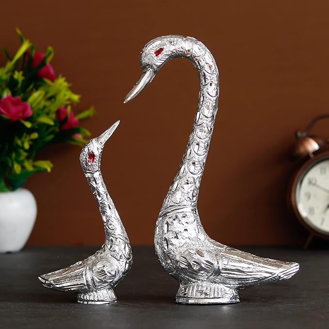 Ecraftindia Loving Silver Swan Couple Metal Handcrafted Decorative Figurine
