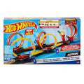 Hot Wheels Multi-Loop Race Off Playset with 1 Car Knock Down Flags to Score Points