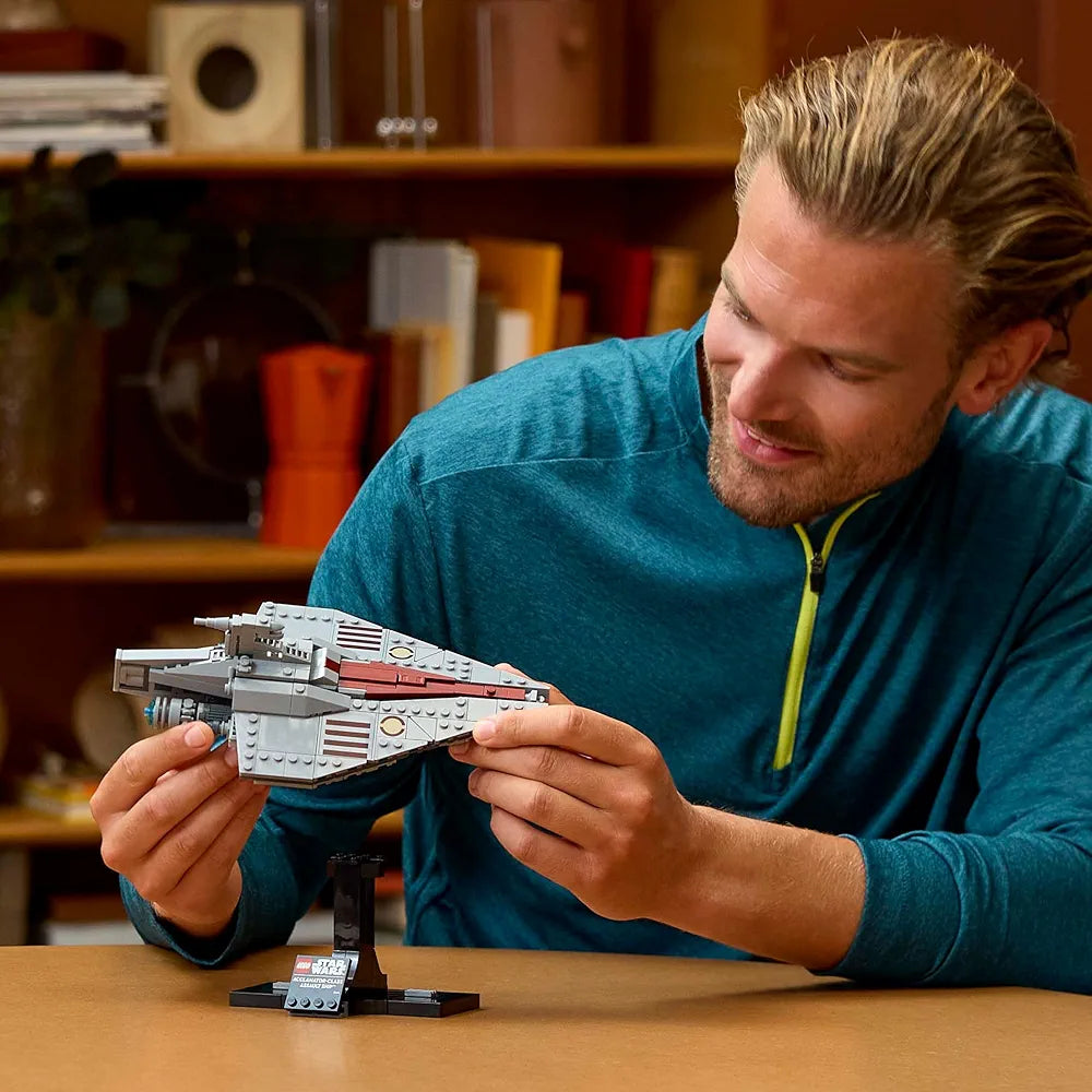 Lego Star Wars Acclamator-Class Assault Ship, Buildable Starship Model 75404 Building Blocks for 18+ Gift