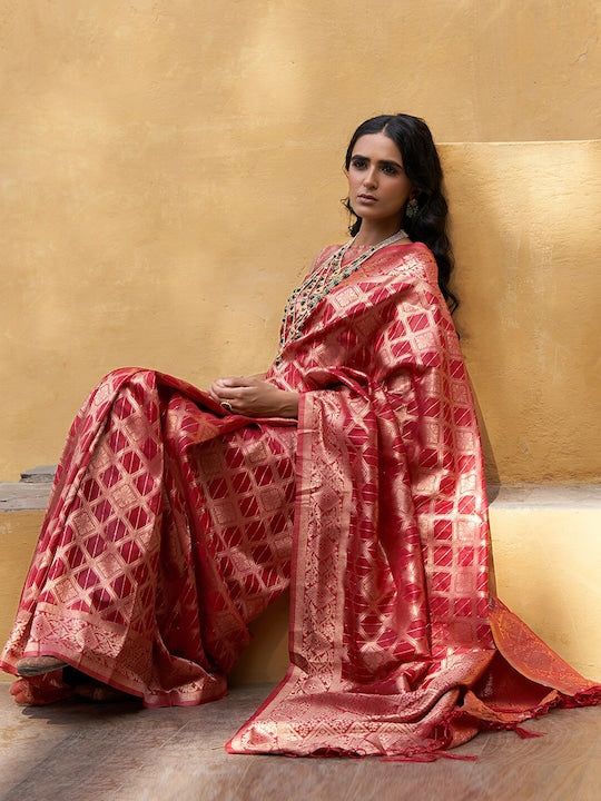 Janasya Red & Gold-Toned Ethnic Motifs Woven Design Zari Organza Kanjeevaram Saree