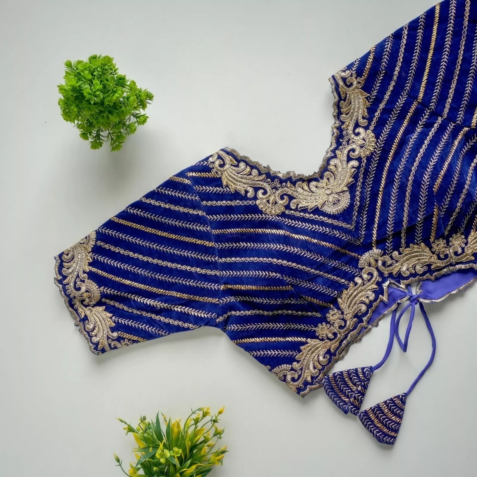 New Stylish Classic Full Stitched Taffeta Silk Blouse & Choli