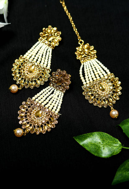 Mominos Fashion Johar Kamal Golden Kundan & Pearls Earrings With Tikka