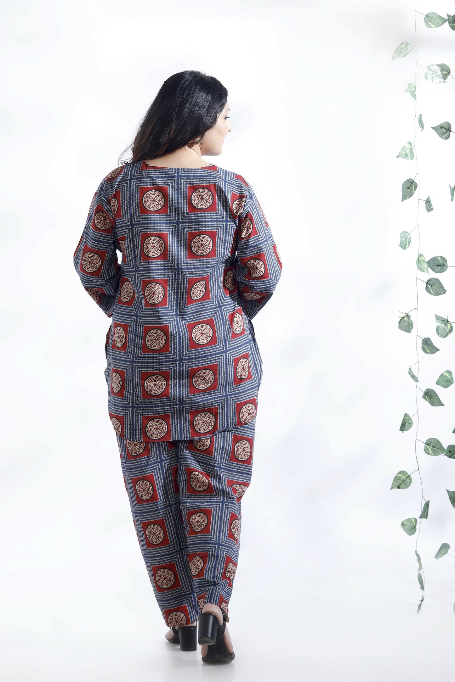 Breathables Women’S Blue Cotton Geometric Print Loungewear Co-Ord Set – Hip-Length Kurta & Pants