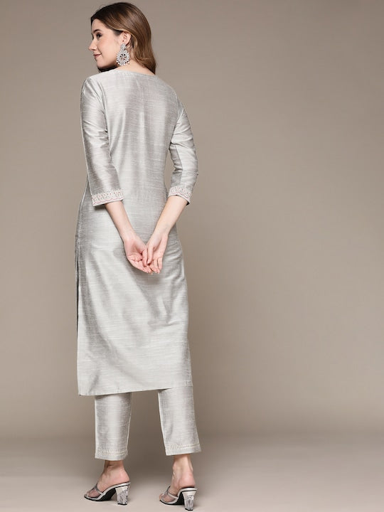 Anubhutee Women Grey Ethnic Motifs Embroidered Kurta with Trousers