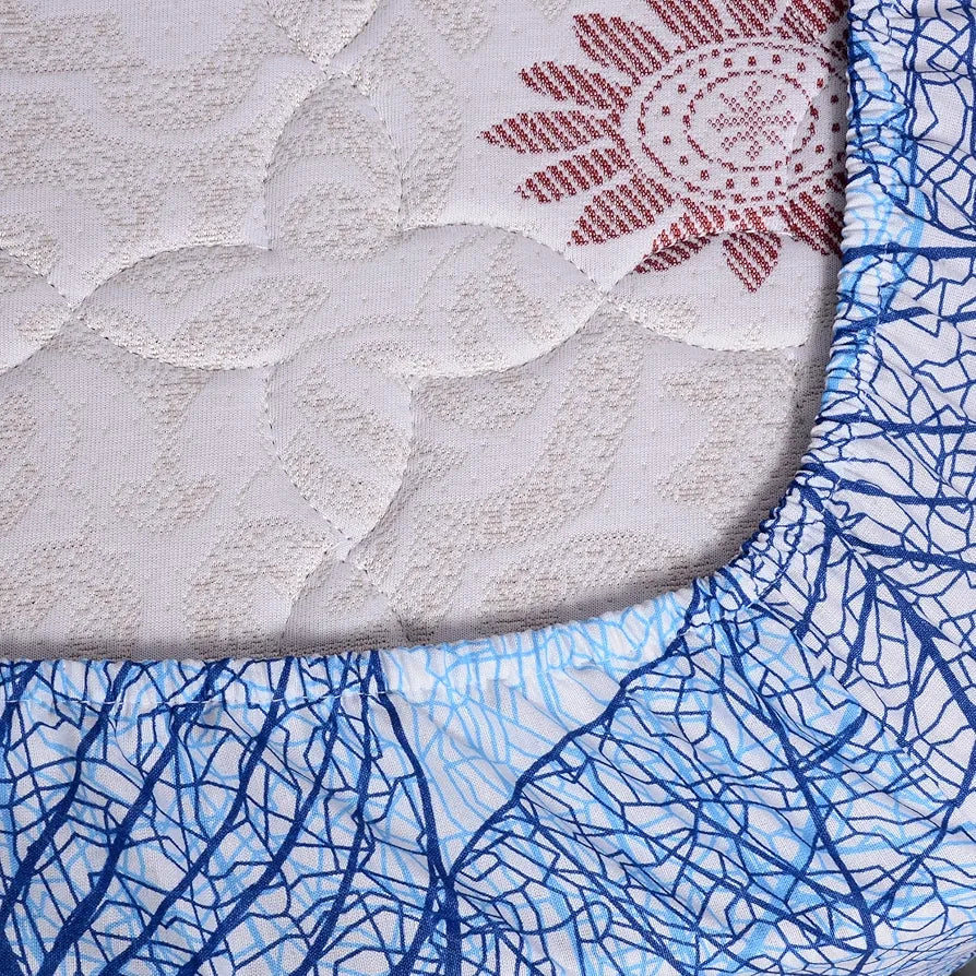 Divine Casa 144 TC Cotton Fitted Bedsheet for King Bed Floral Print Blue Skin-Friendly & Breathable Elastic Fit 100% Cotton