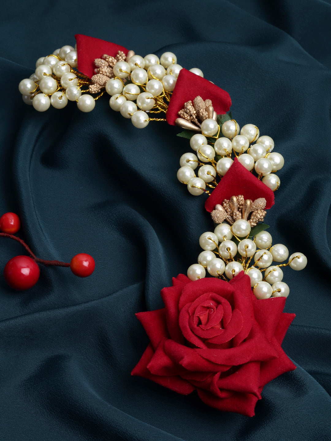 Panash Women Gold-Toned & Red Embellished Hair Accessory Set