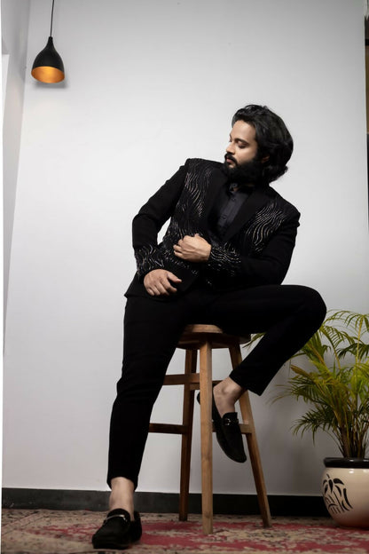Alish - Embroidered Blazer by Hilo Design