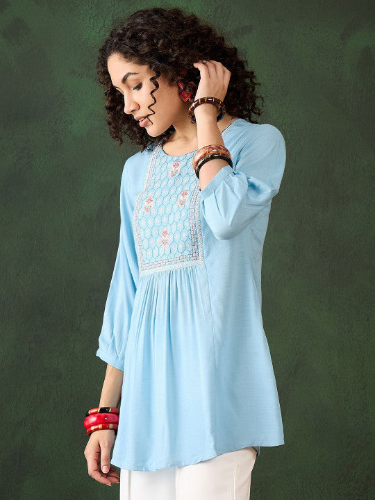 Sangria Women Floral Embroidered Round Neck Top
