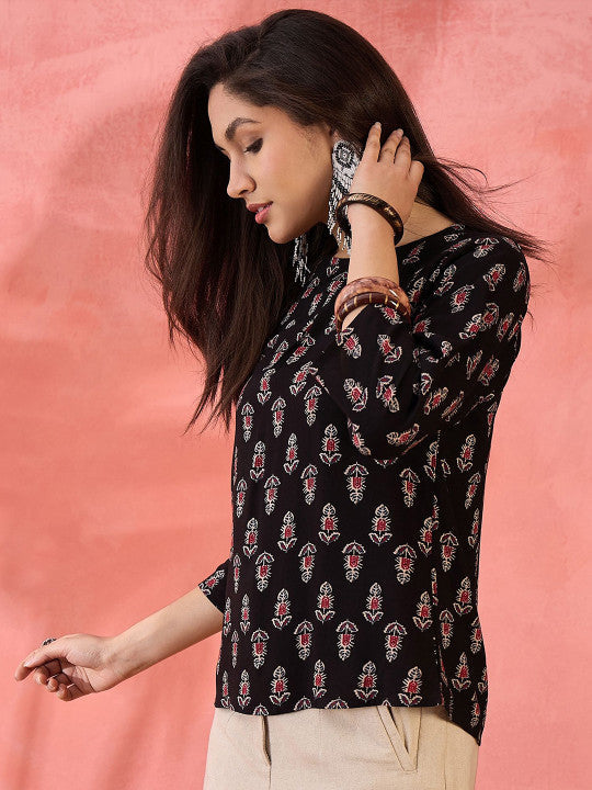 Sangria Women Printed Round Neck Top