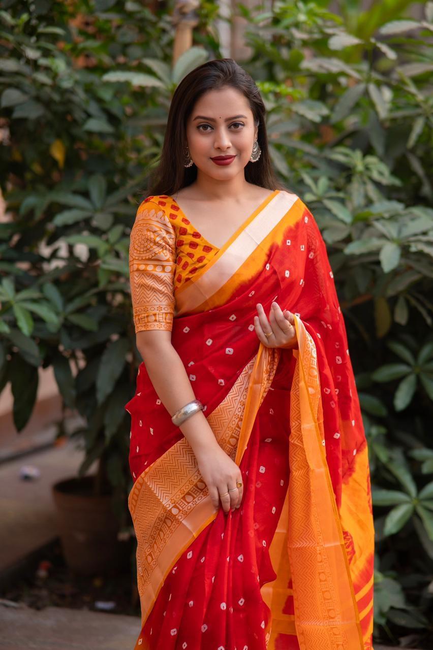 Red Jute Silk Ethnic Motifs Saree with Unstitched Blouse - A2M