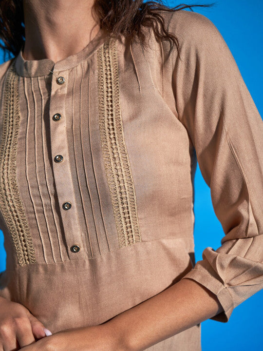 Sangria Sciffli Lace & Pin Tucked Detail Lonline A-Line Top