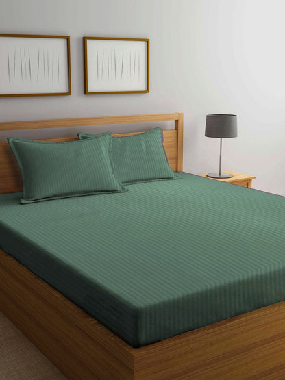 KLOTTHE Green Striped 210 TC Bedsheet with Pillow Covers