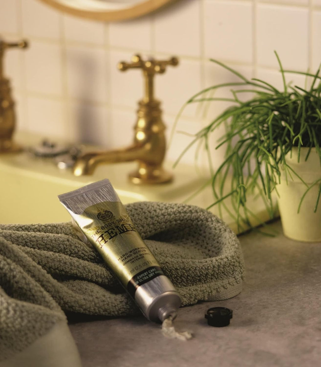 The Body Shop Hemp Hand Protector