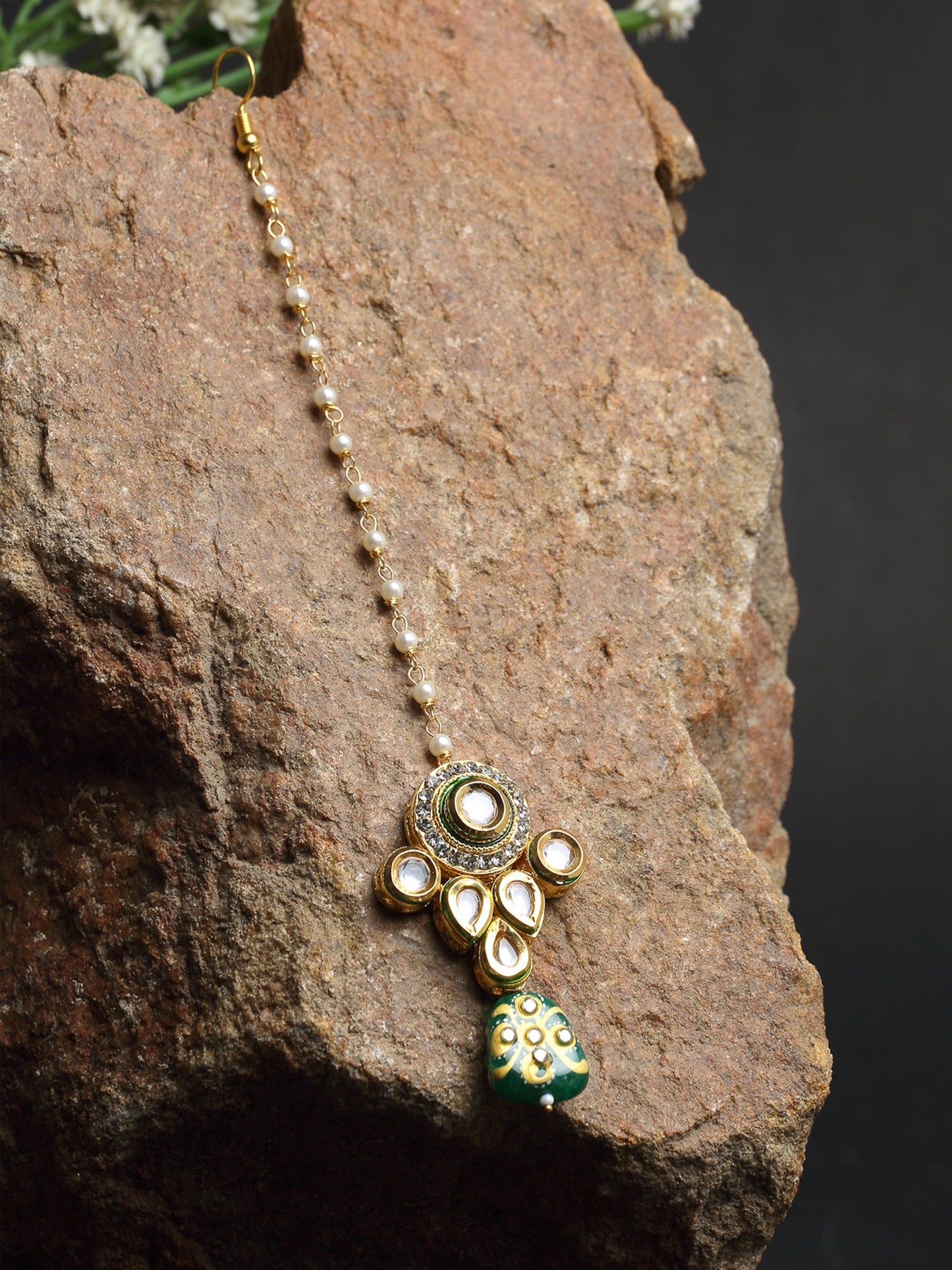 Kundan Maang Tikka - Ruby Raang