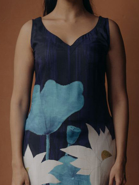 Anayna Floral Printed Sweetheart Neck Straight Kurta With Trousers
