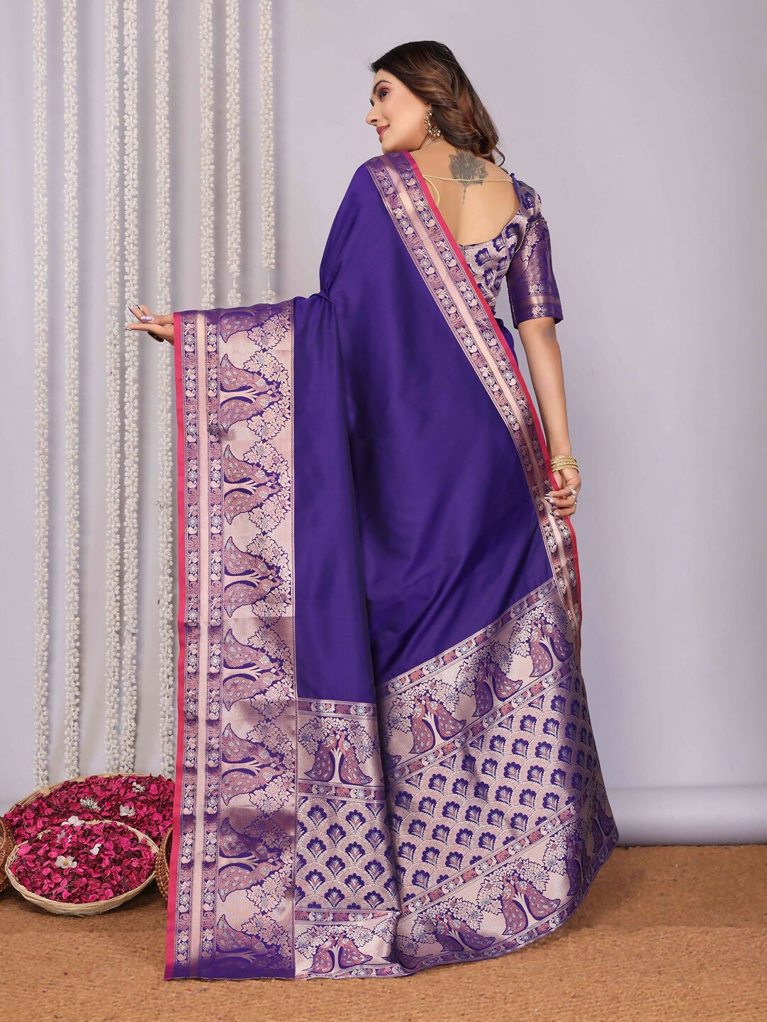 Joban Fashion Purple Woven Banarasi Silk Sarees