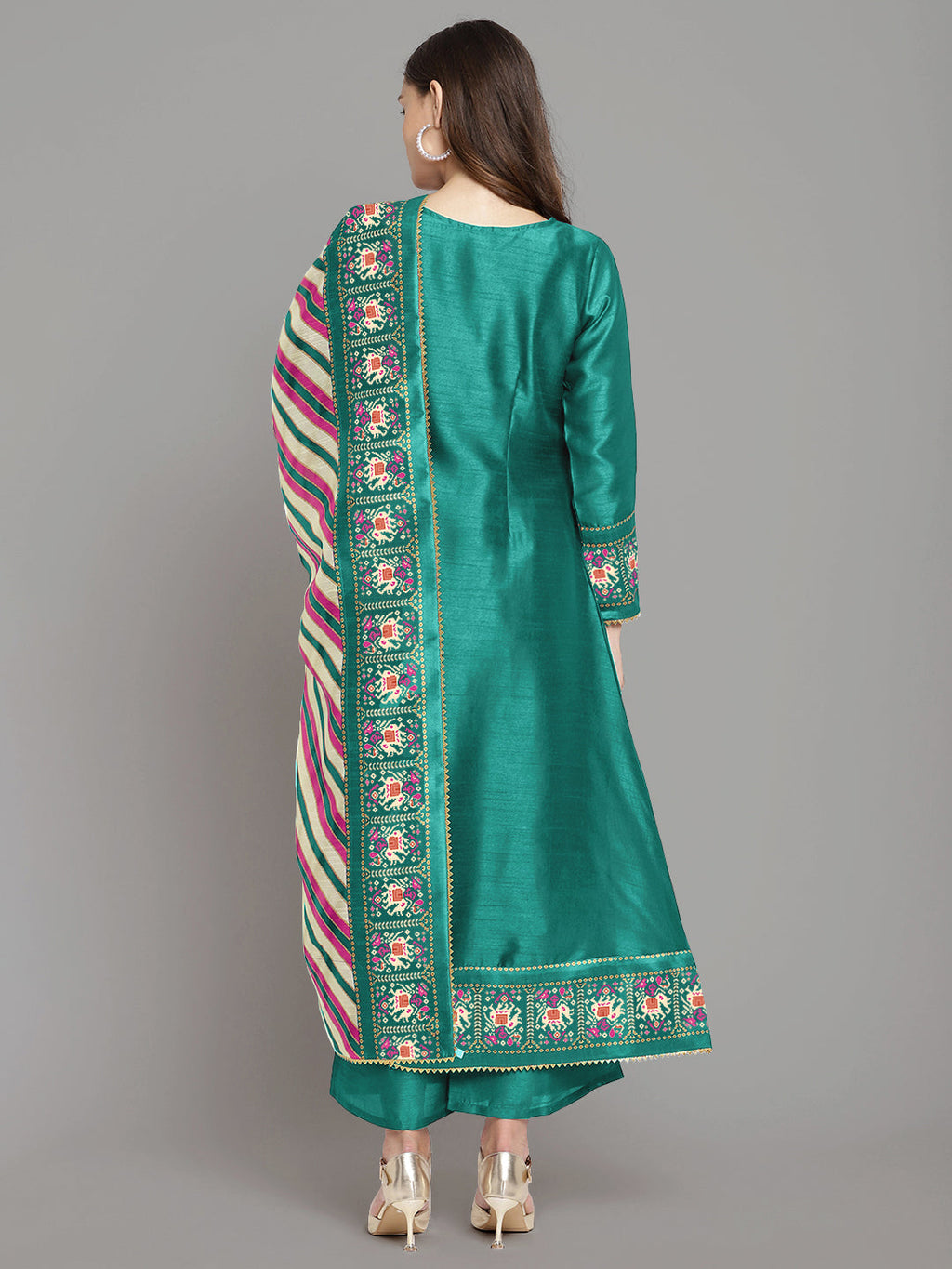 Ahalyaa Women Sea Green Printed Gotta Patti Kurti with Palazzos & Dupatta