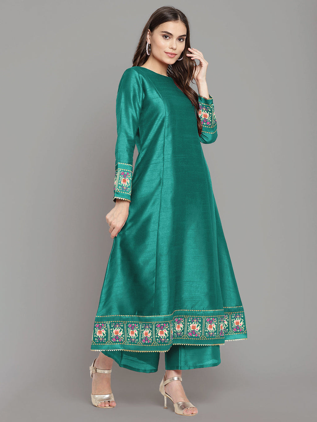 Ahalyaa Women Sea Green Printed Gotta Patti Kurti with Palazzos & Dupatta