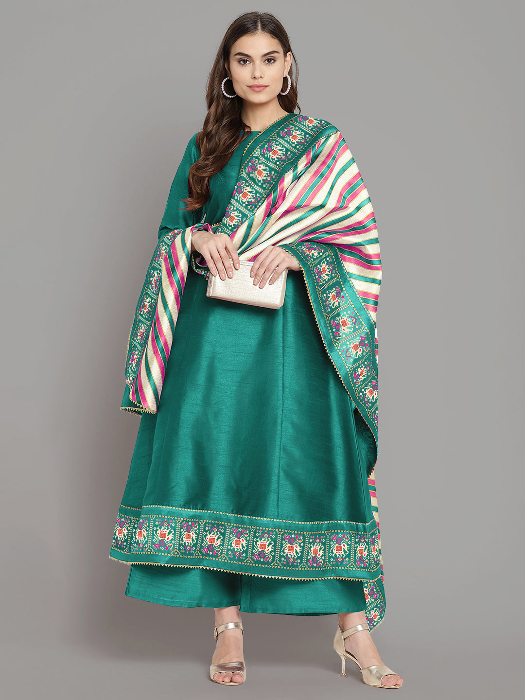 Ahalyaa Women Sea Green Printed Gotta Patti Kurti with Palazzos & Dupatta