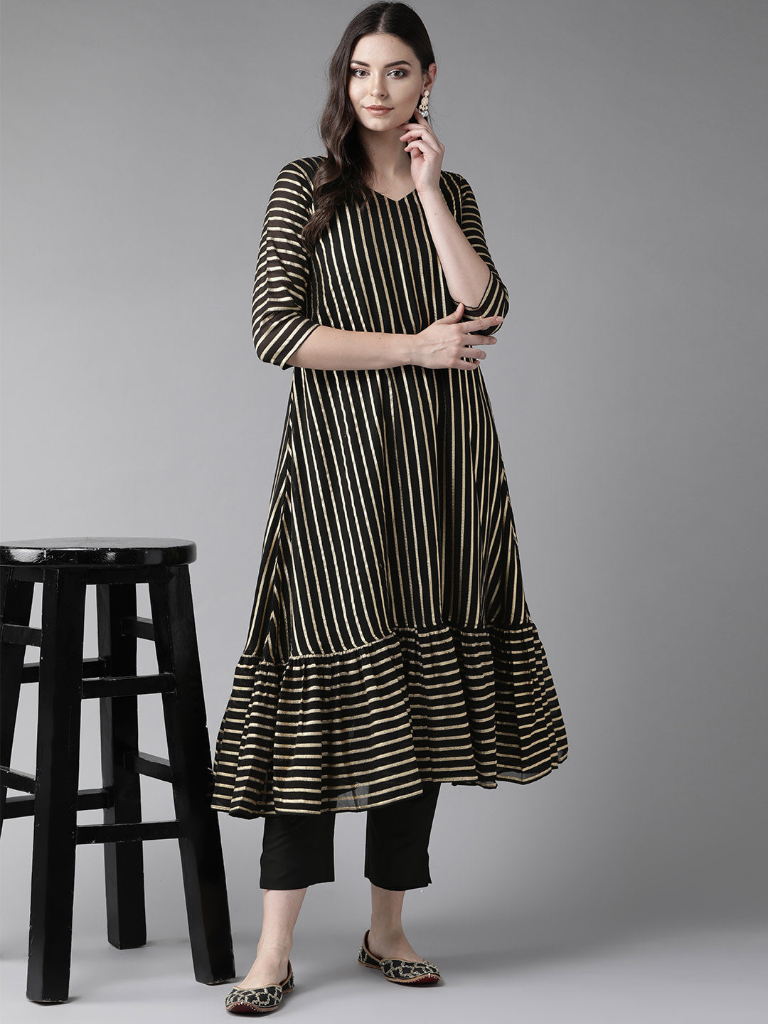 Ahalyaa Women's Black Kurta with Trouser
