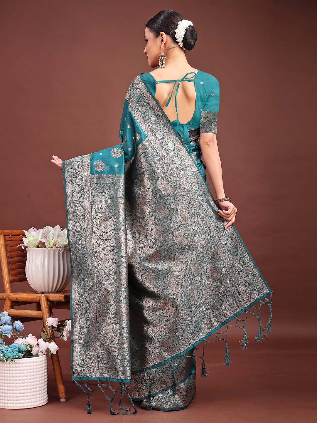 Shree Shyam Fashion Sea Green Banarasi Silk Saree with Zari Weaving - A Timeless Tale of Elegance