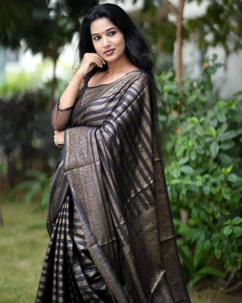 Vamika Weaving Banarasi Jacquard Black Kanjivaram Saree