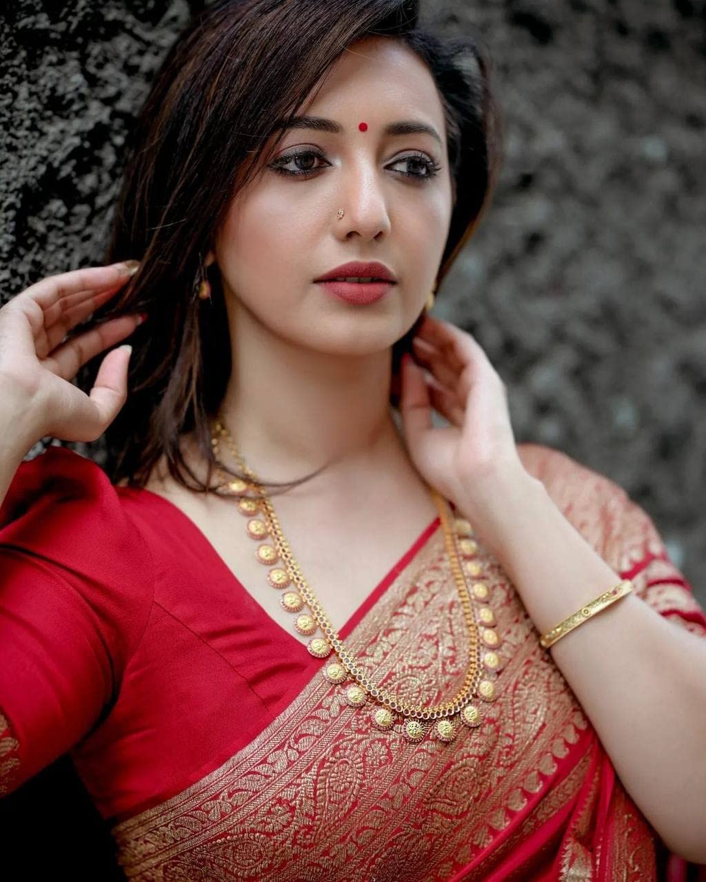 Vamika Weaving Banarasi Jacquard Red Kanjivaram Saree