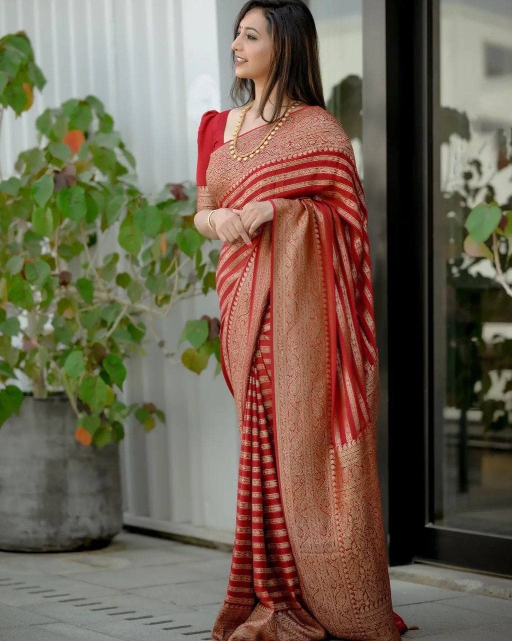 Vamika Weaving Banarasi Jacquard Red Kanjivaram Saree