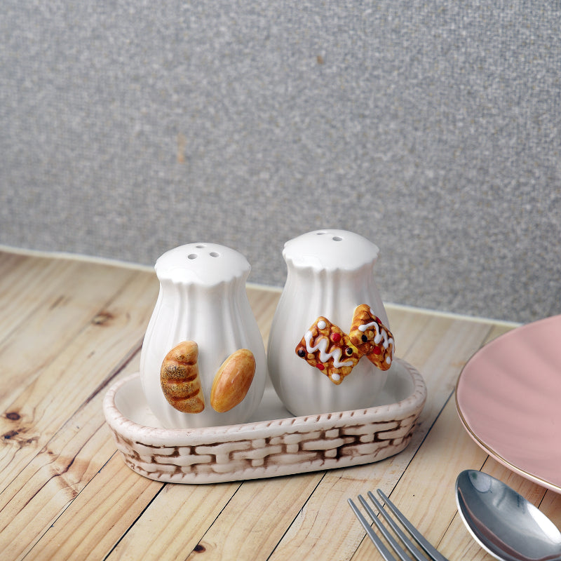 Delicious Bites Salt and Pepper Set with Tray