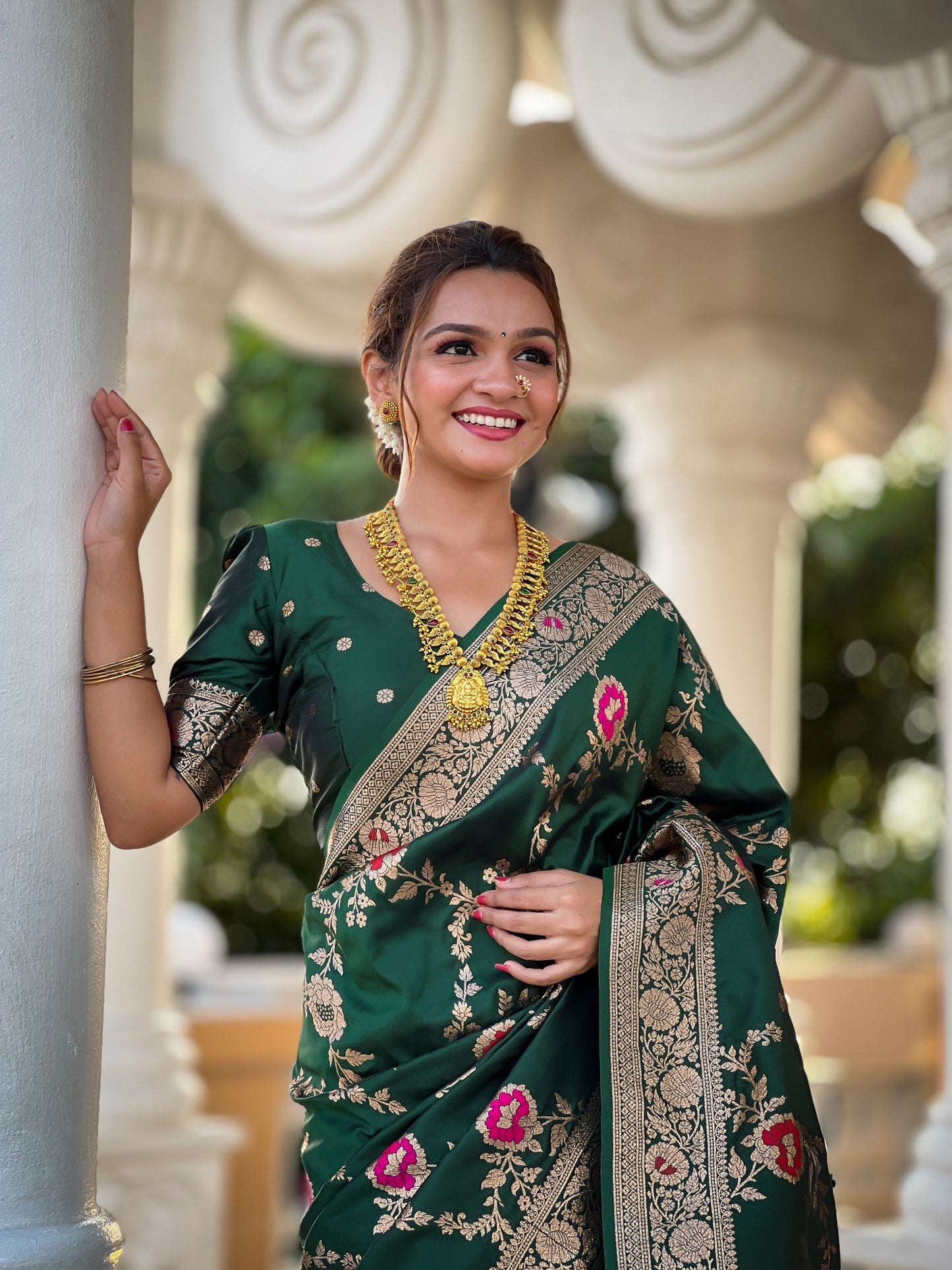 Vedant Vastram Soft Litchi Silk Banarasi Silk Jacquard Saree - Green
