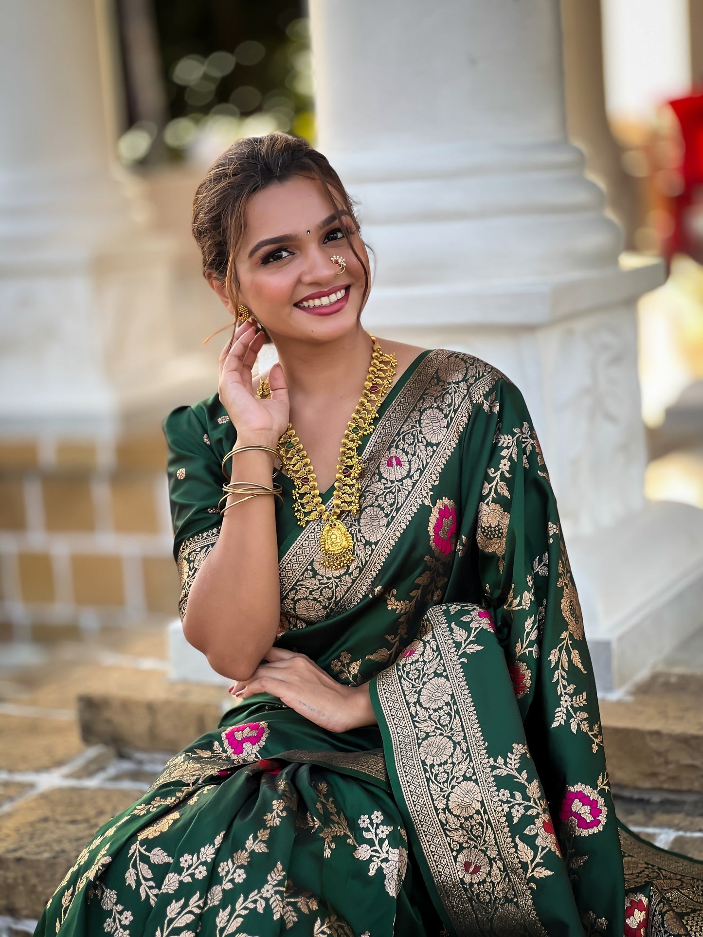 Vedant Vastram Soft Litchi Silk Banarasi Silk Jacquard Saree - Green