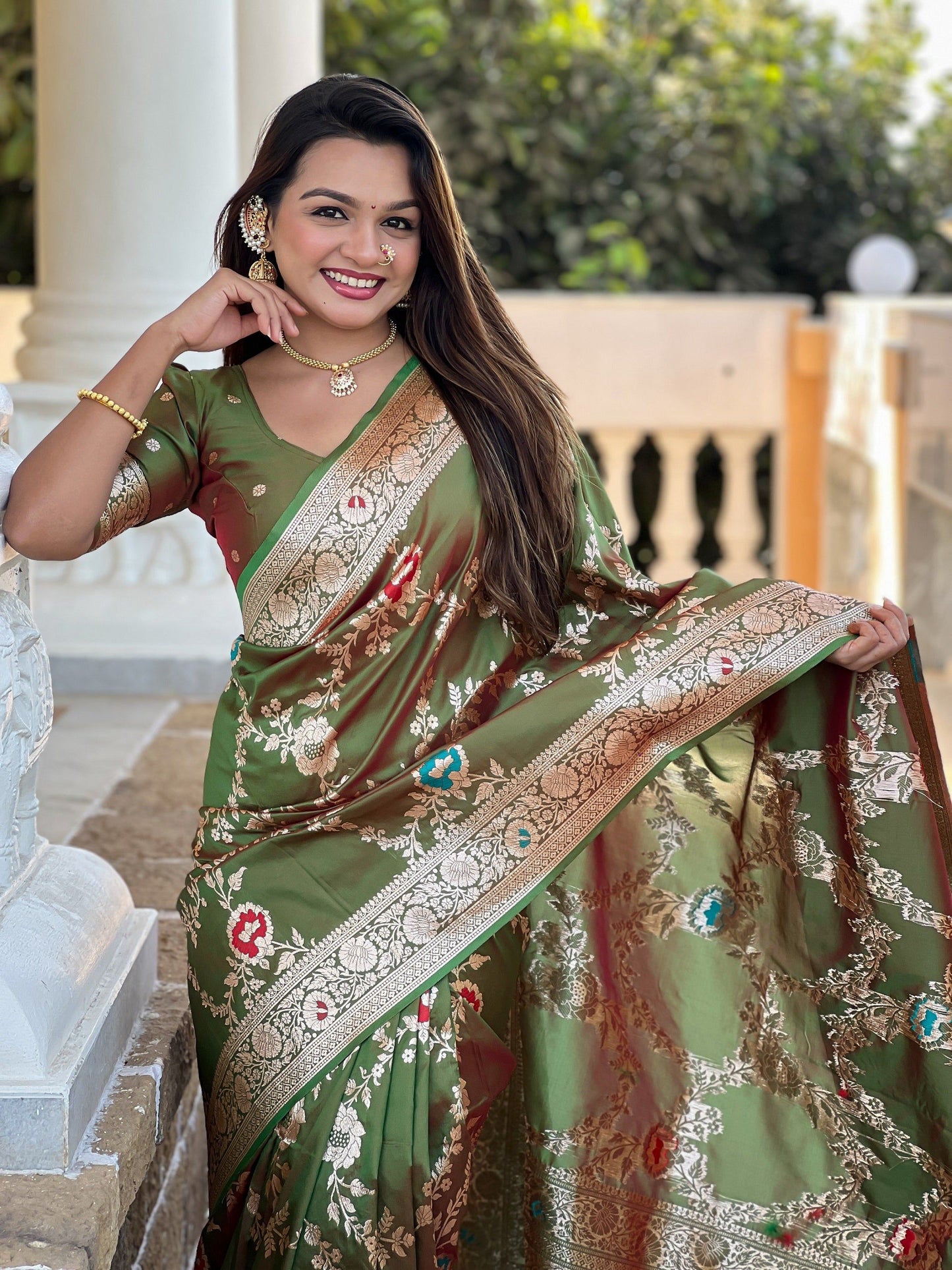 Vedant Vastram Soft Litchi Silk Banarasi Silk Jacquard Saree - Mahendi