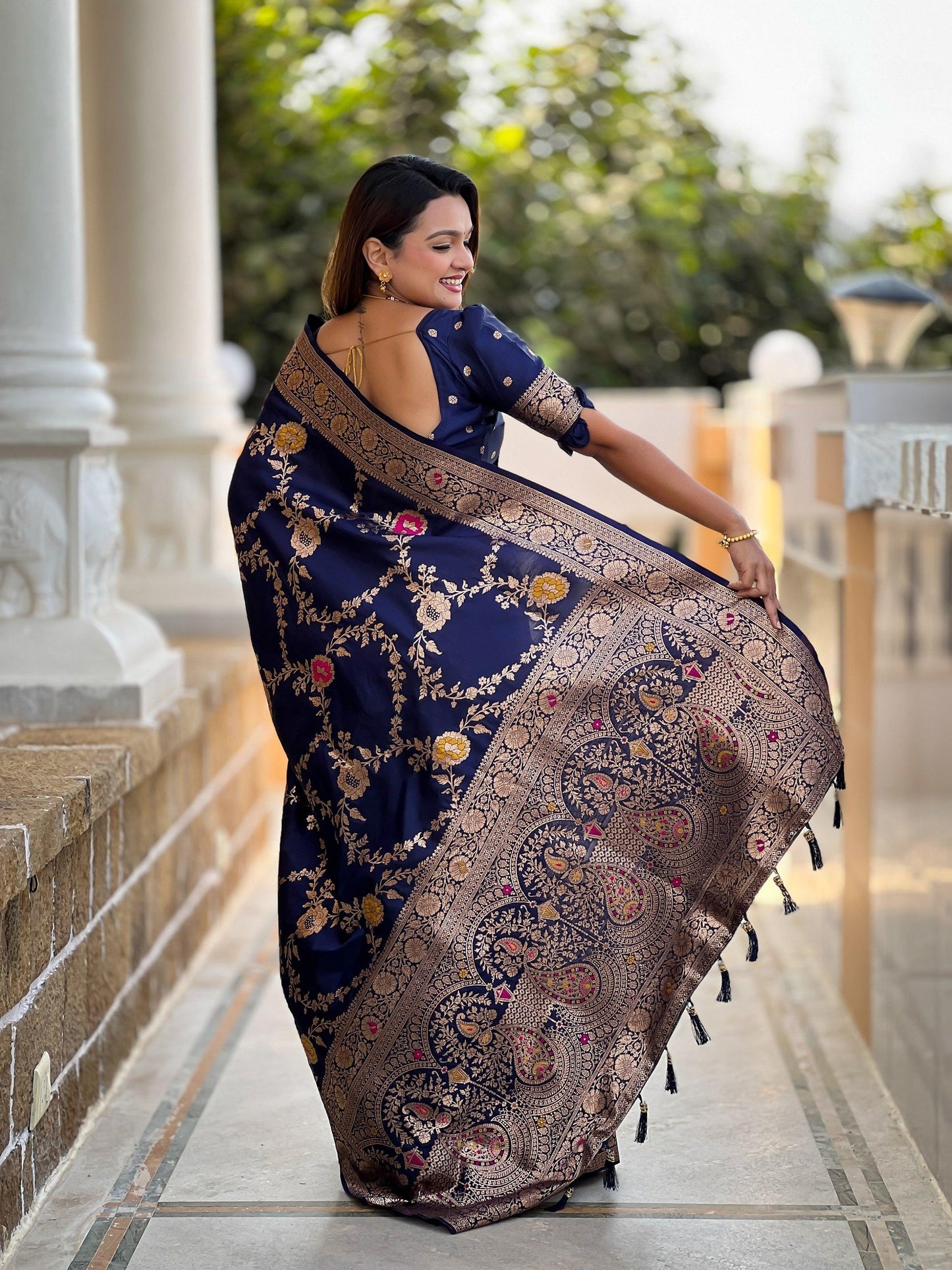 Vedant Vastram Soft Litchi Silk Banarasi Silk Jacquard Saree - Navy Blue