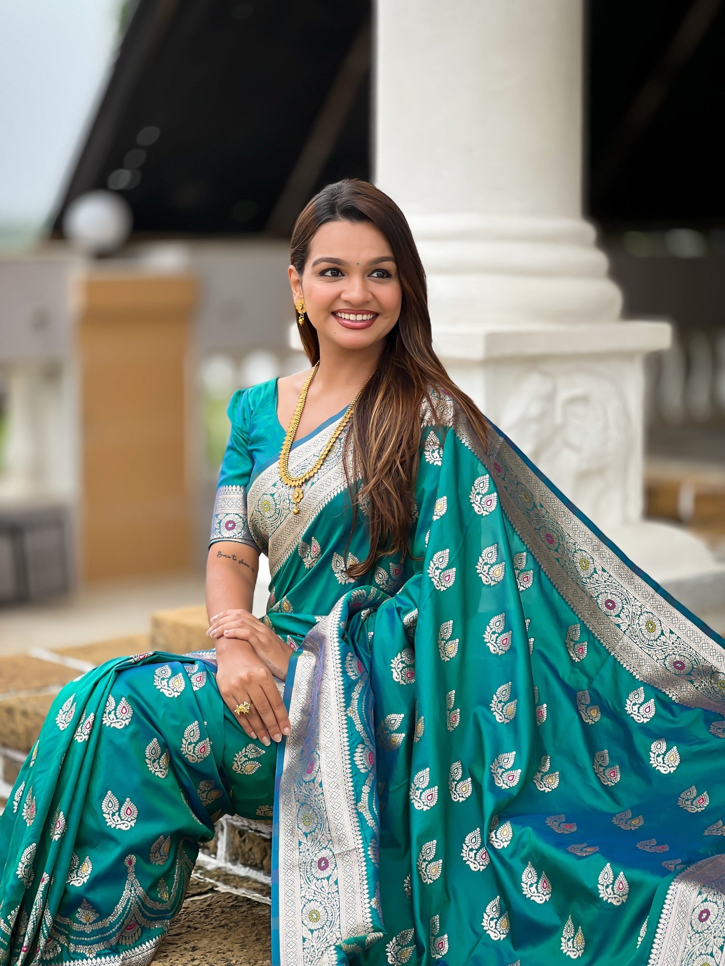 Vedant Vastram Soft Litchi Silk Banarasi Silk Jacquard Saree - Rama