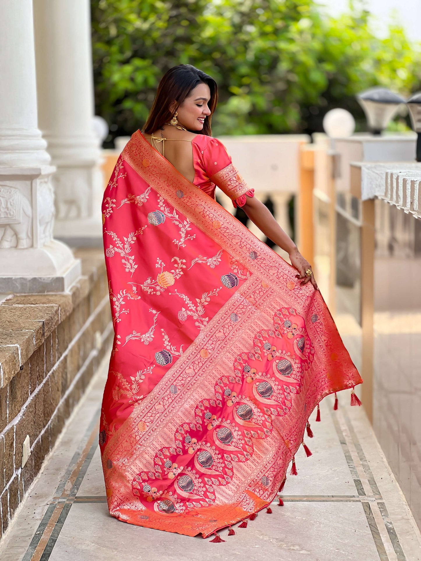 Vedant Vastram Soft Litchi Silk Banarasi Silk Jacquard Saree - Gajri