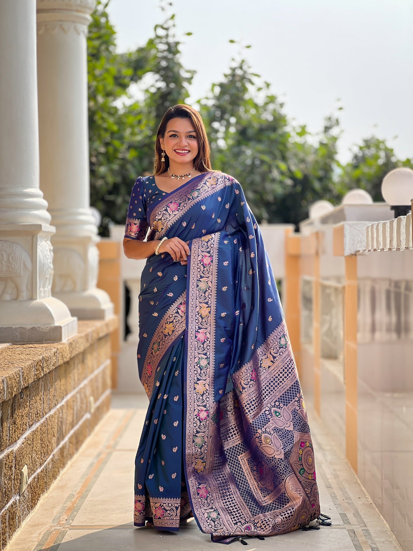 Vedant Vastram Soft Litchi Silk Banarasi Silk Jacquard Saree - Morpich