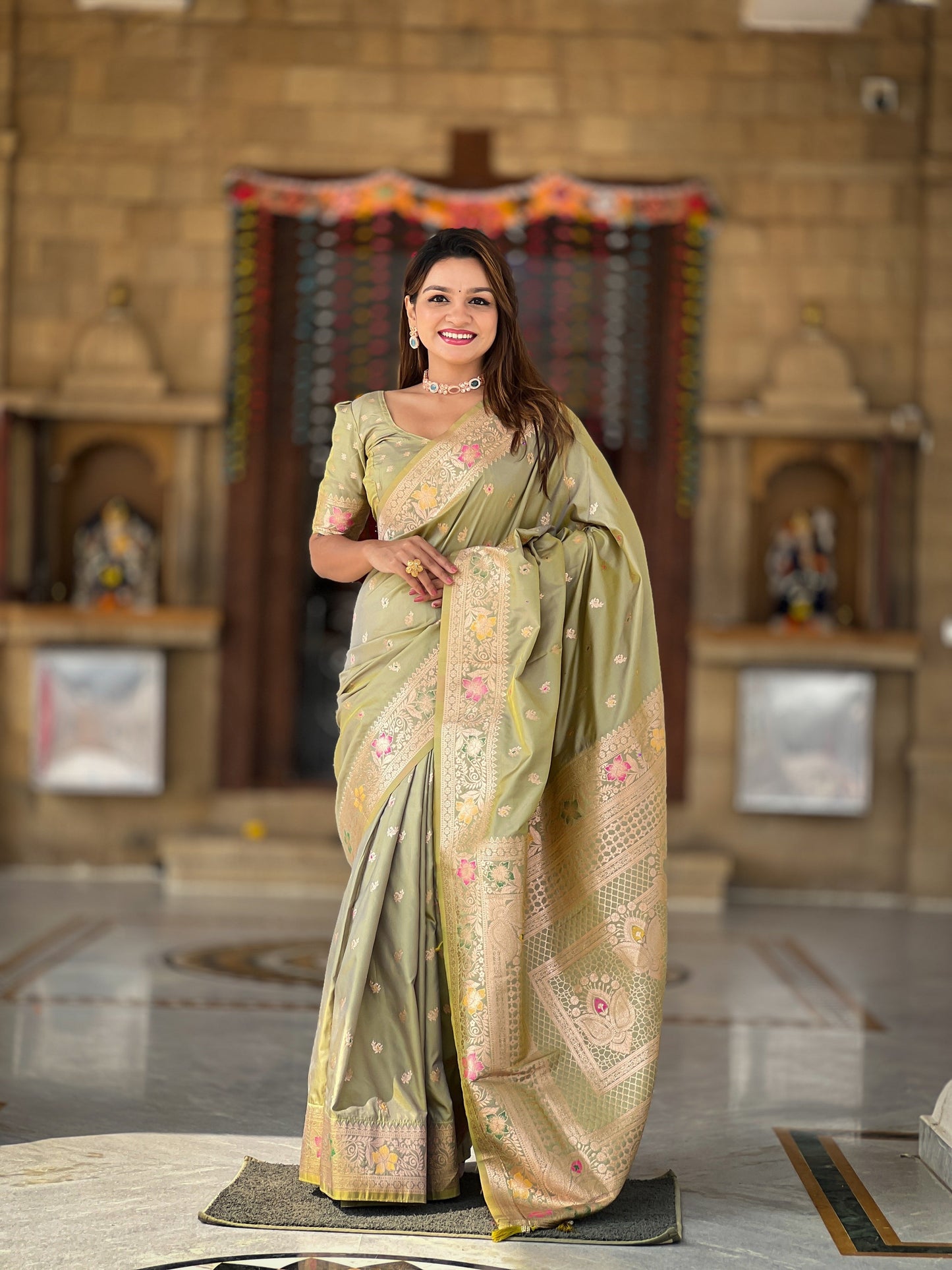 Vedant Vastram Soft Litchi Silk Banarasi Silk Jacquard Saree - Pista