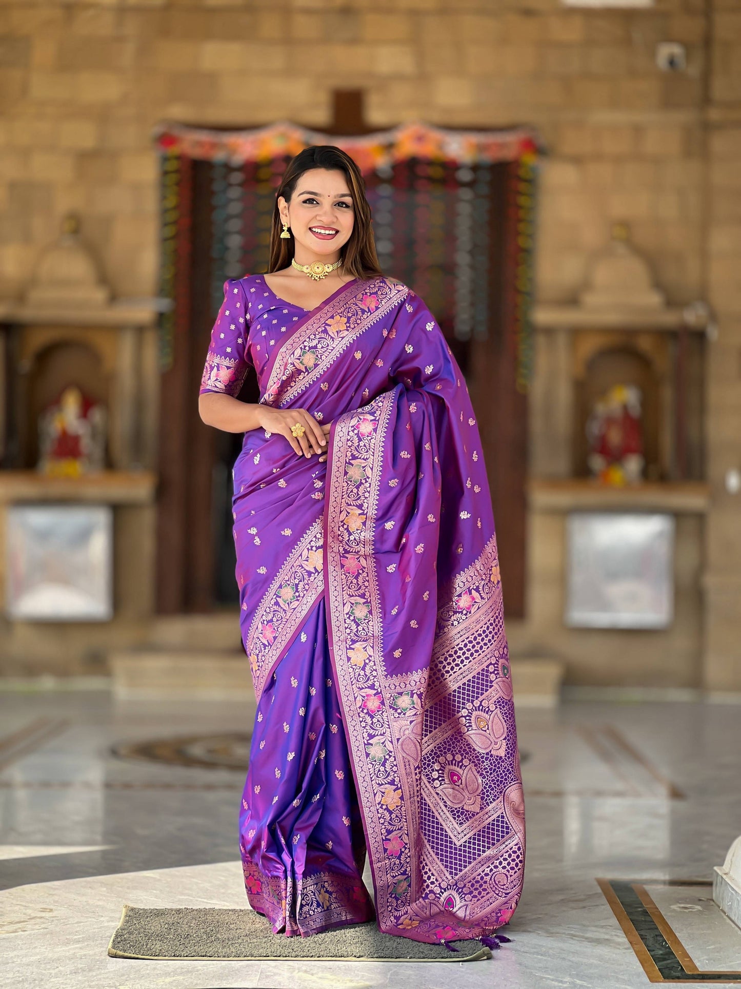 Vedant Vastram Soft Litchi Silk Banarasi Silk Jacquard Saree - Violet