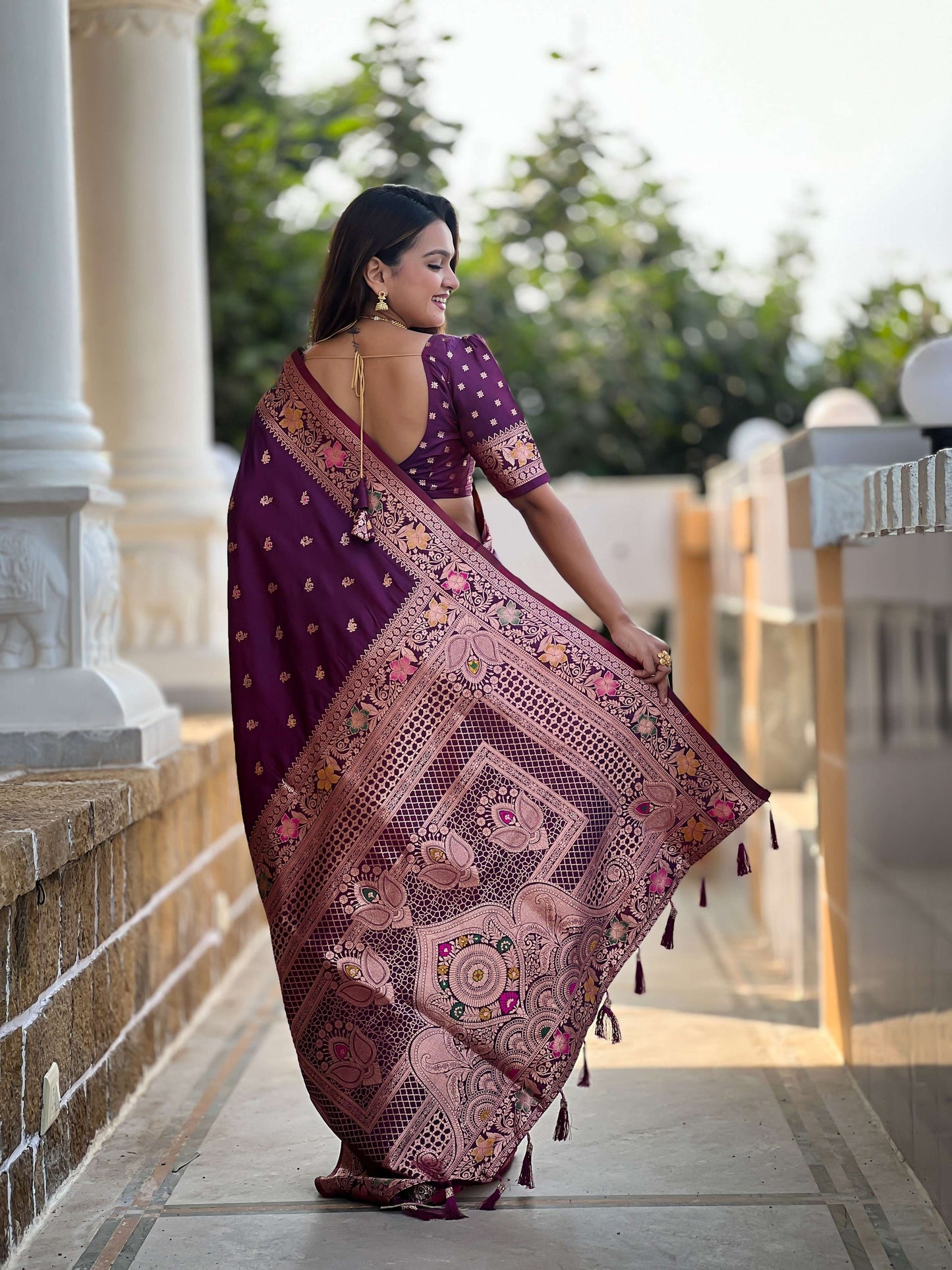 Vedant Vastram Soft Litchi Silk Banarasi Silk Jacquard Saree - Wine