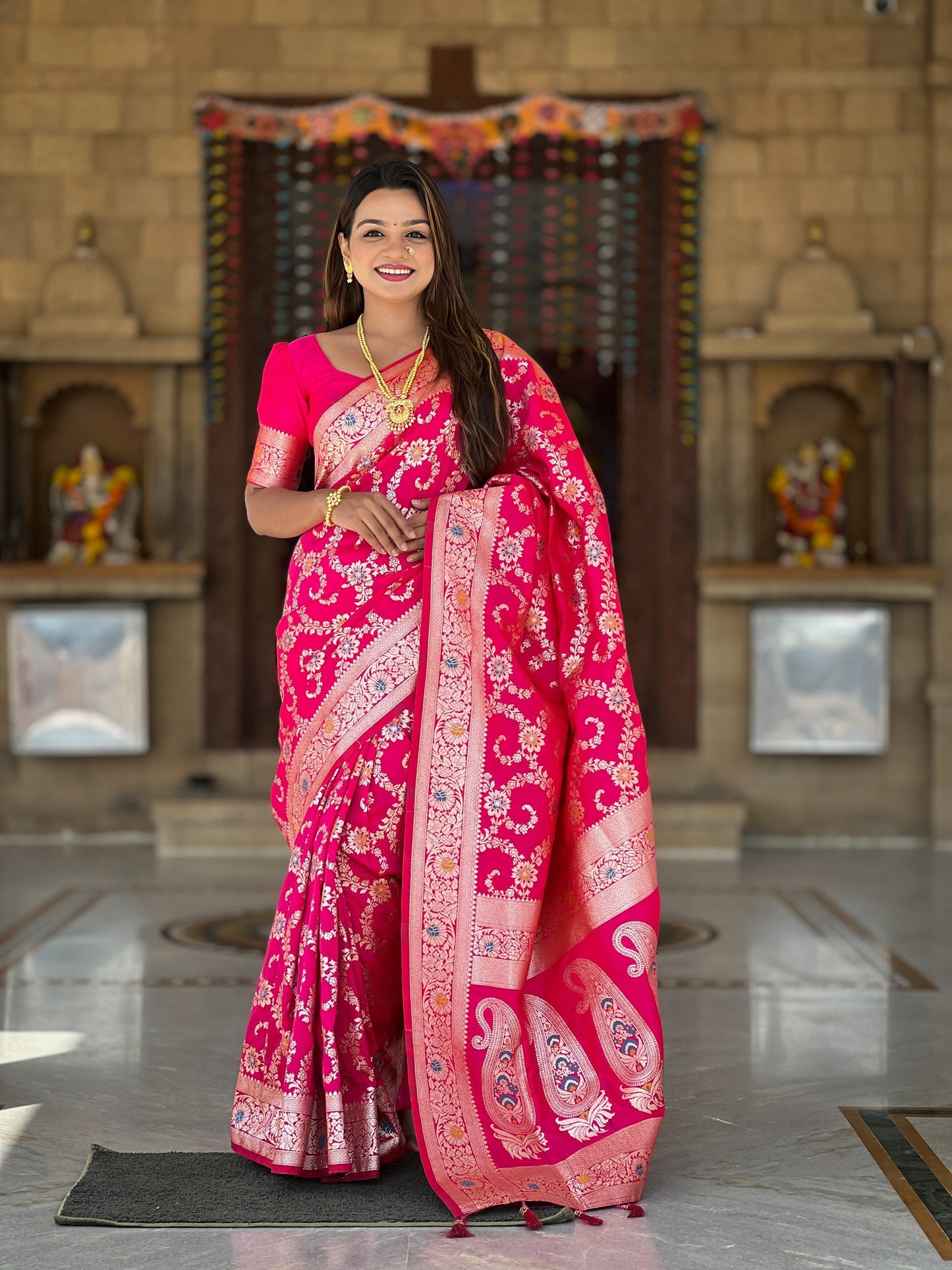 Vedant Vastram Soft Litchi Silk Banarasi Silk Jacquard Saree - Rani