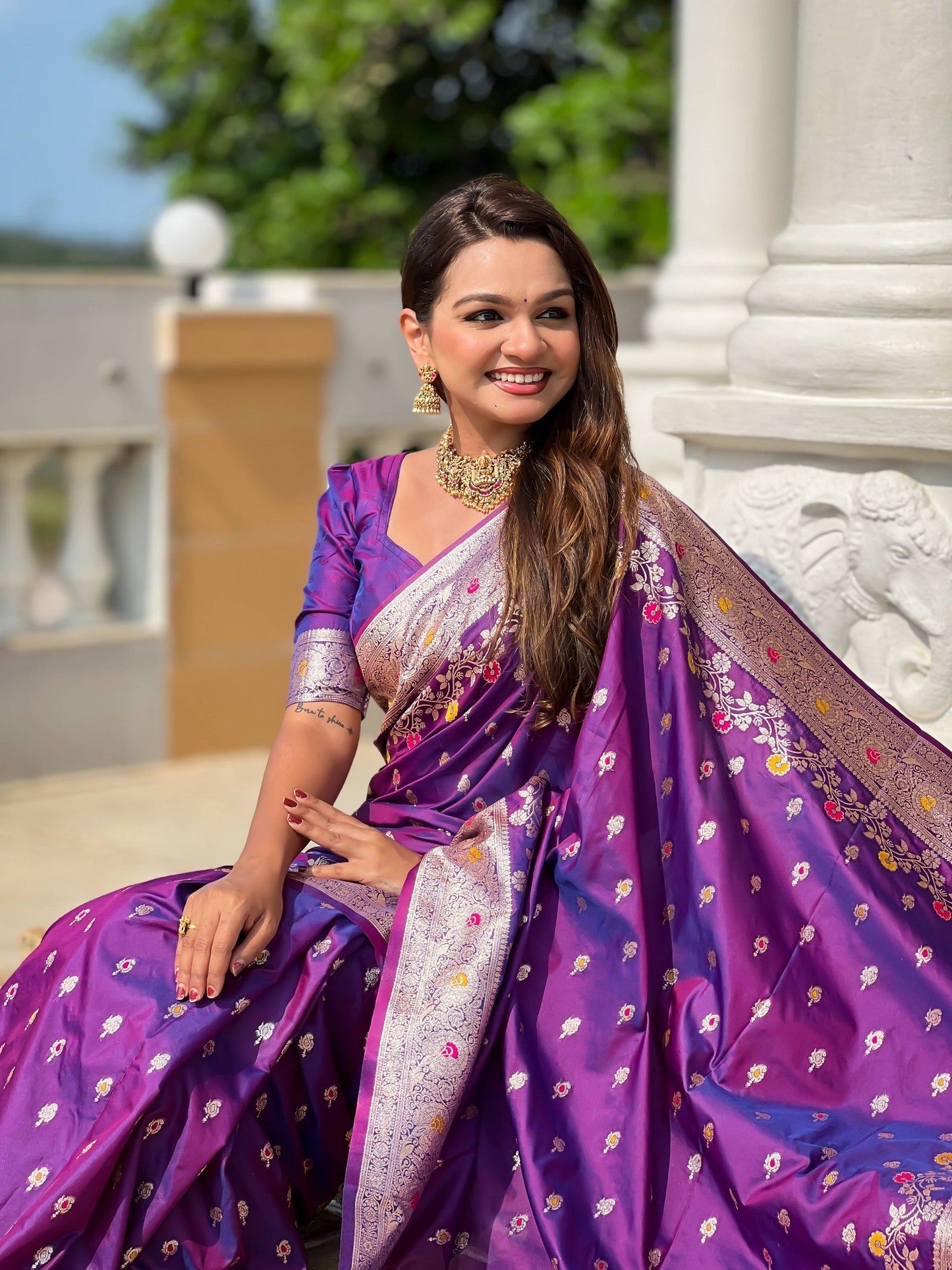 Vedant Vastram Soft Litchi Silk Banarasi Silk Jacquard Saree - Violet
