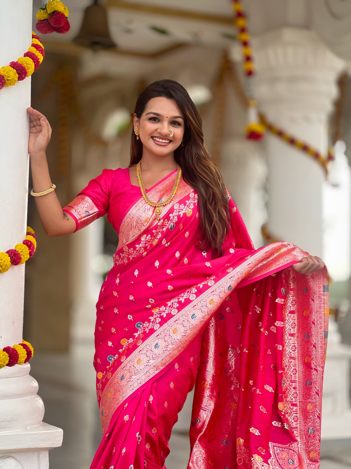 Vedant Vastram Soft Litchi Silk Banarasi Silk Jacquard Saree - Rani