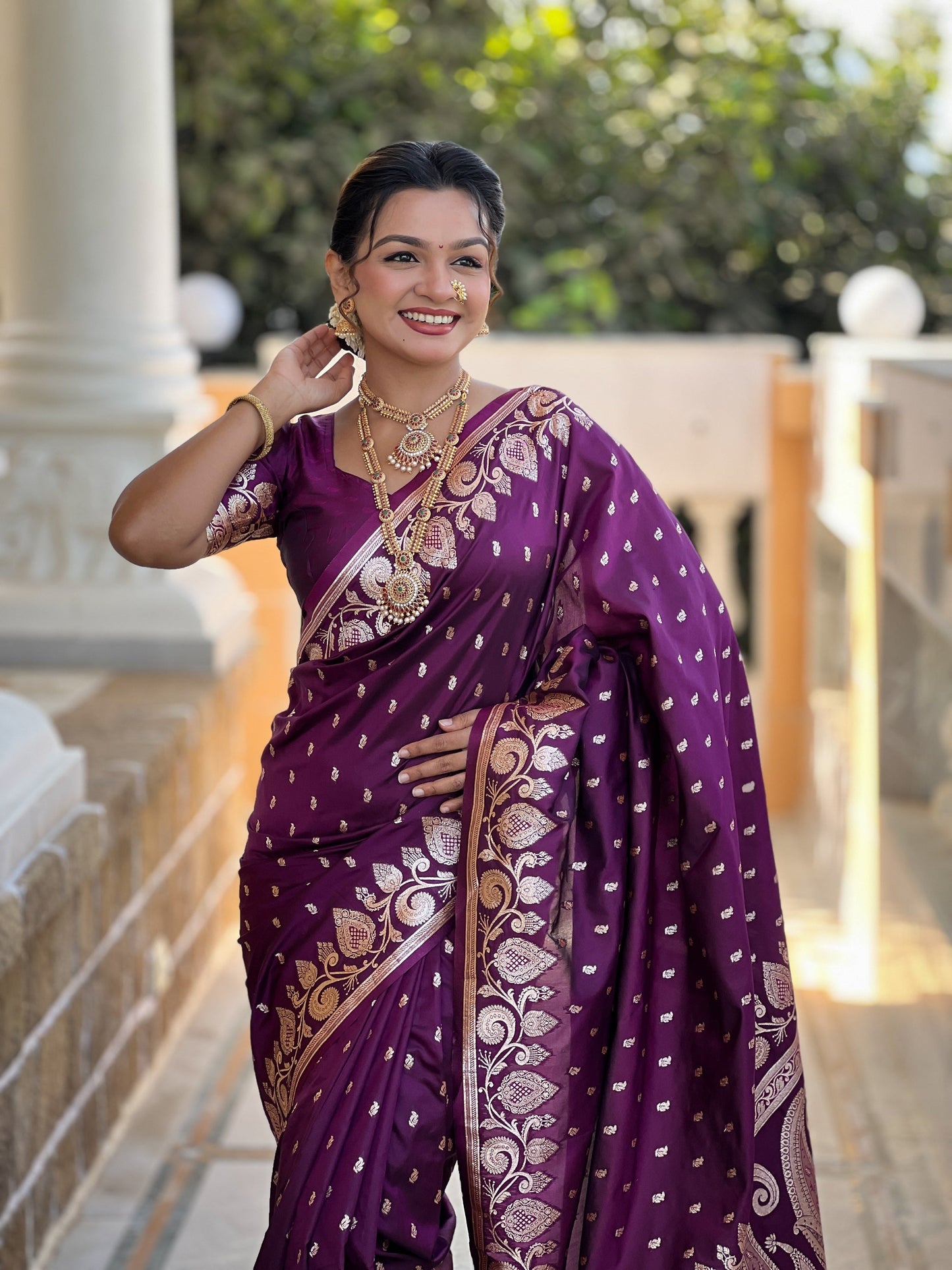 Vedant Vastram Soft Litchi Silk Banarasi Silk Jacquard Saree - Wine
