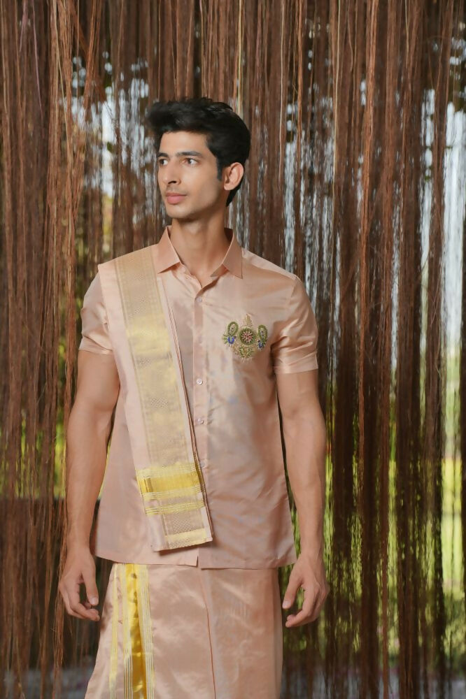 Dusky Pink Kanjivaram Machien Embroidered Pattu Set by Hilo Design