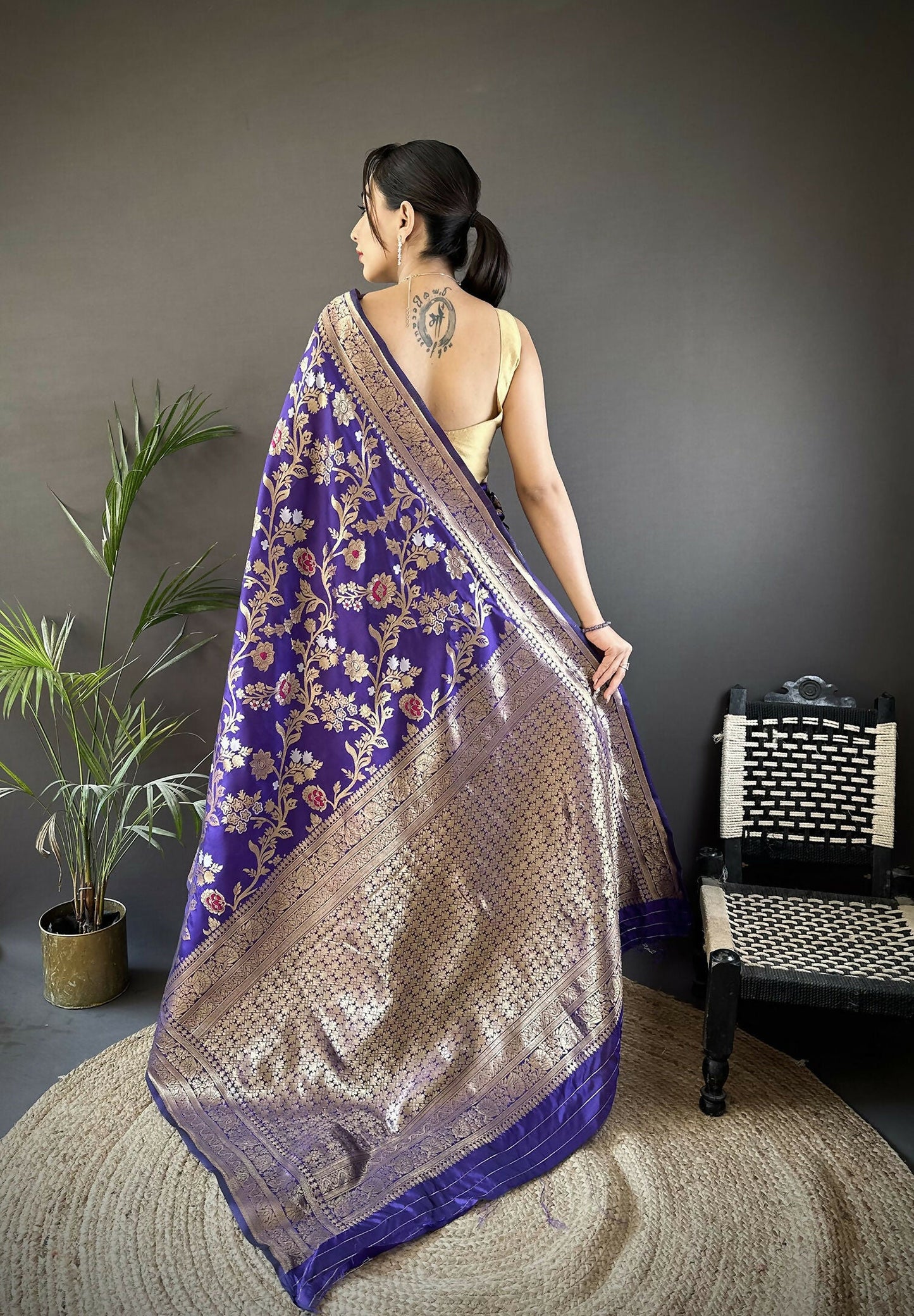 Joban Fashion Violet Floral & Ethnic Motifs Design Soft Silk Meenakari Banarasi Saree